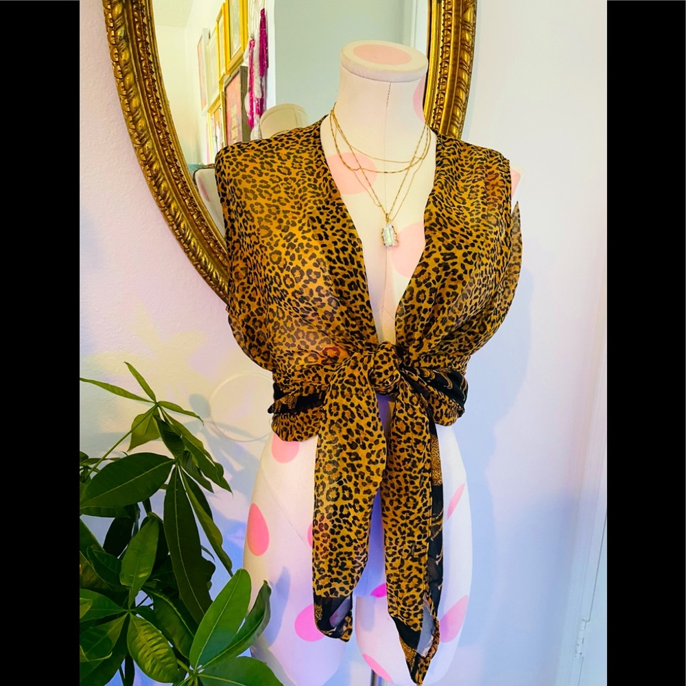 Vintage Rima Leopard Print Button Down Scarf Top